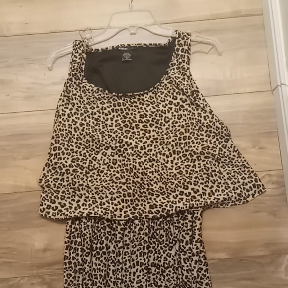 clothe item dress - Picture 3 of 4